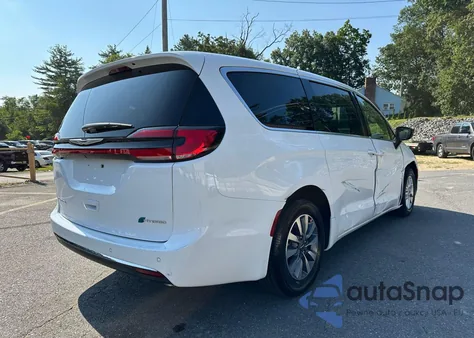 2025 Chrysler Pacifica Hybrid Select из США, поврежденный, VIN 2C4RC1S70SR565422